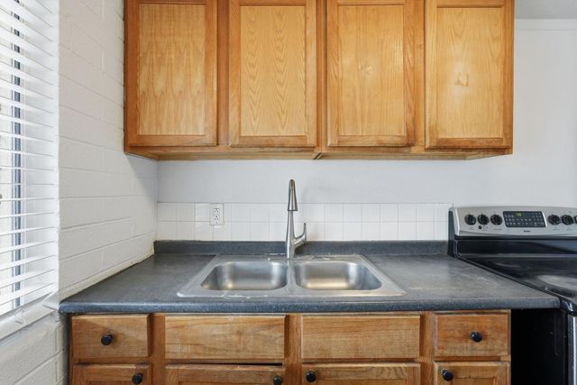 623 S Country Club Drive Apt 3, Mesa, AZ 85210