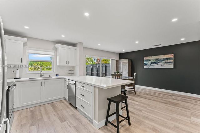 4420 SW 82nd Way, Davie, FL 33328