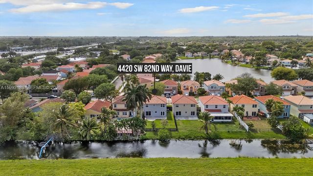 4420 SW 82nd Way, Davie, FL 33328