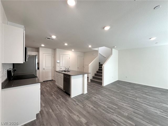 4921 Hunter Mesa Avenue, Las Vegas, NV 89139