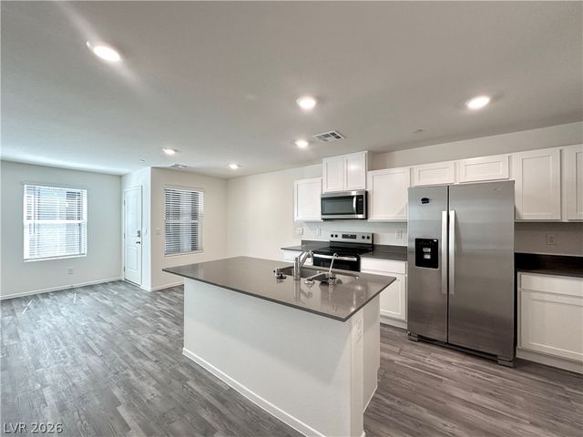 4921 Hunter Mesa Avenue, Las Vegas, NV 89139