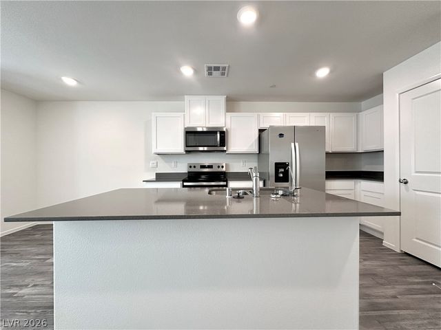 4921 Hunter Mesa Avenue, Las Vegas, NV 89139