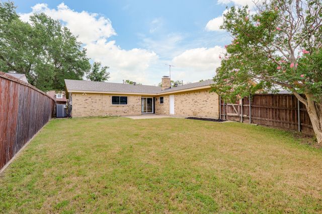 813 Chevy Chase Drive, Garland, TX 75043