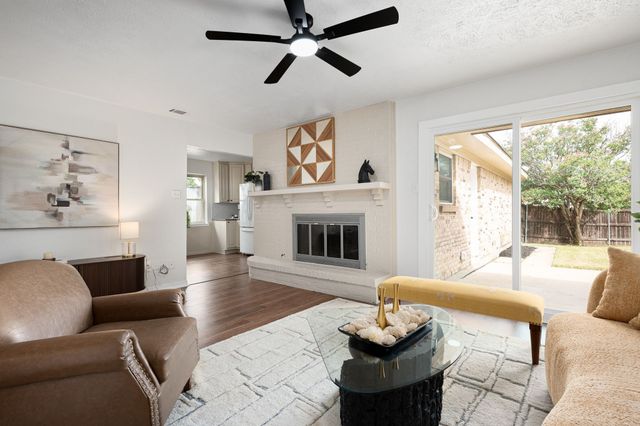 813 Chevy Chase Drive, Garland, TX 75043