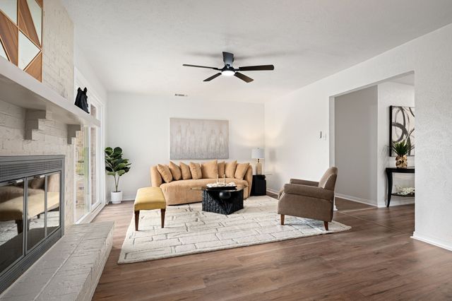 813 Chevy Chase Drive, Garland, TX 75043