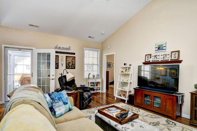 1416 Virginia Pine Dr., Longs, SC 29568