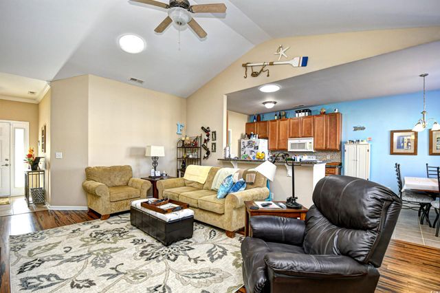 1416 Virginia Pine Dr., Longs, SC 29568