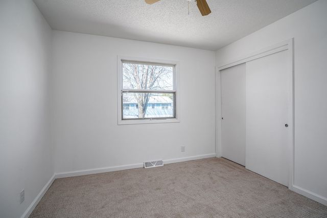 6420 N Ripley Street, Davenport, IA 52806