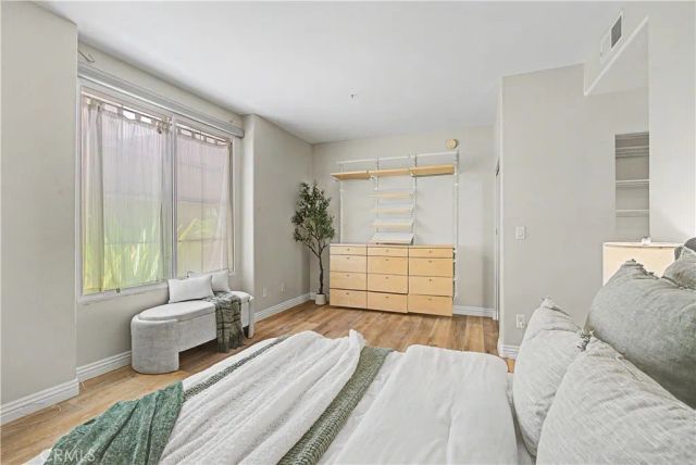 7120 La Tijera B101, Los Angeles, CA 90045