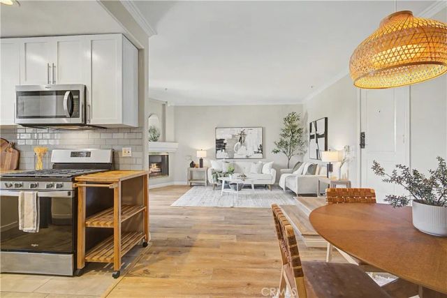 7120 La Tijera B101, Los Angeles, CA 90045