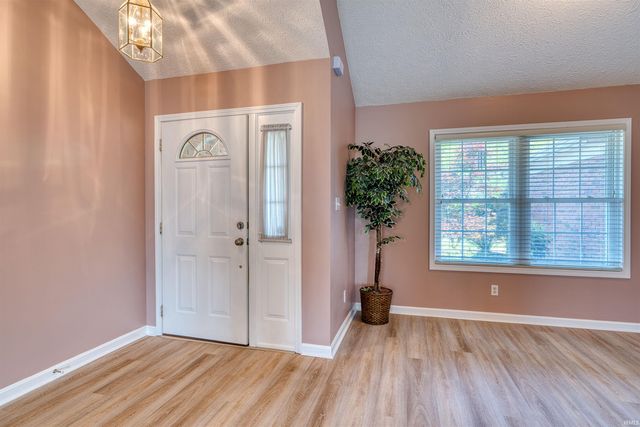 3477 Eastbrooke Court, Newburgh, IN 47630