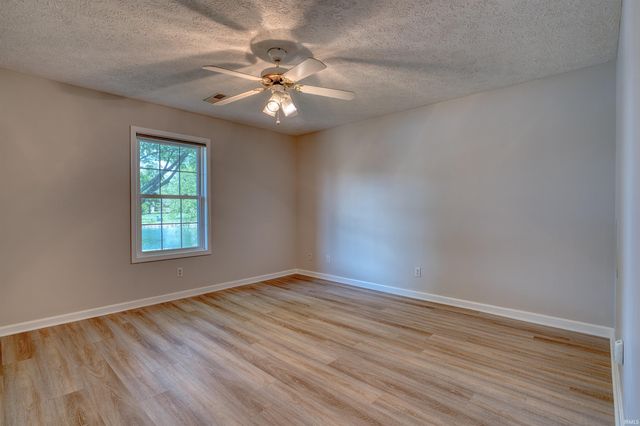 3477 Eastbrooke Court, Newburgh, IN 47630