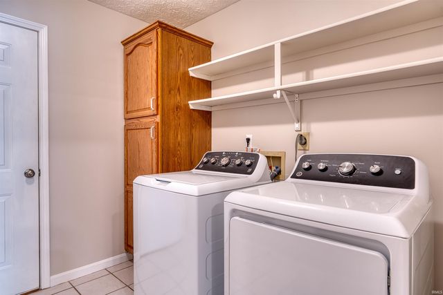 3477 Eastbrooke Court, Newburgh, IN 47630