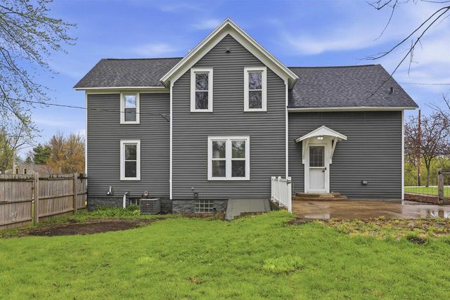 1602 S DIVISION STREET, New London, WI 54961