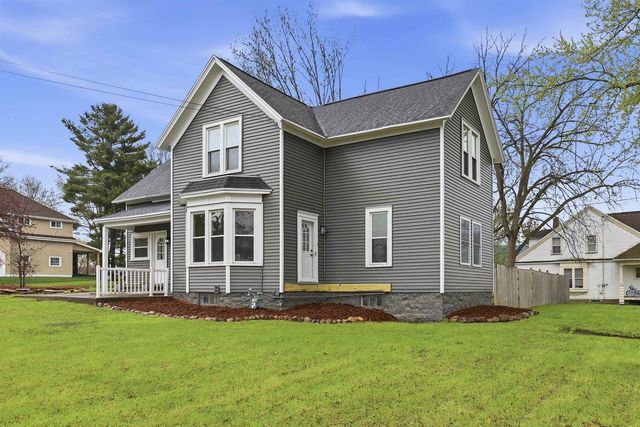 1602 S DIVISION STREET, New London, WI 54961