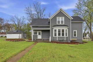 1602 S DIVISION STREET, New London, WI 54961