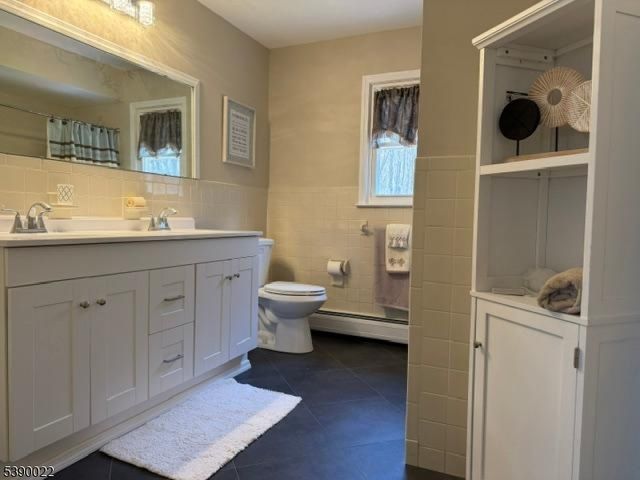 4 Parkview Dr, Roxbury Twp., NJ 07876