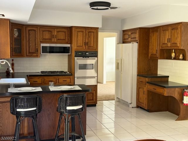 4 Parkview Dr, Roxbury Twp., NJ 07876