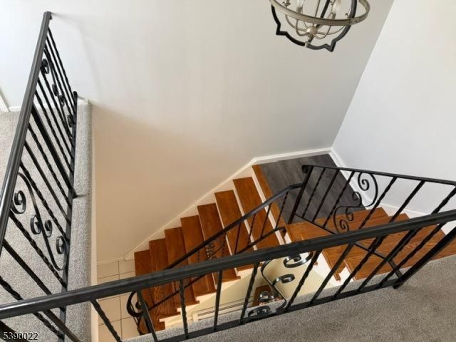 4 Parkview Dr, Roxbury Twp., NJ 07876