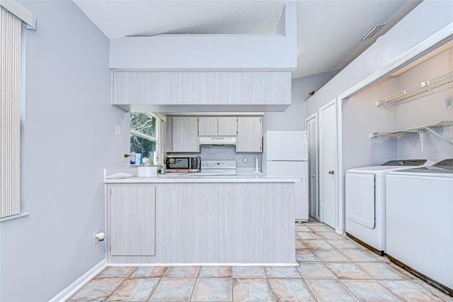 4739 SILVER CIRCLE, Zephyrhills, FL 33541