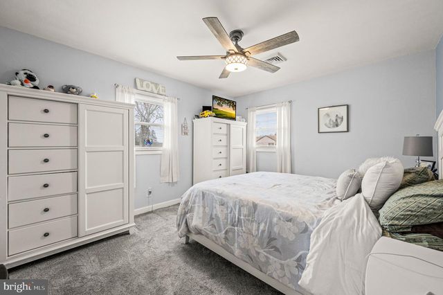 1303 LACEBARK ST, Feasterville Trevose, PA 19053