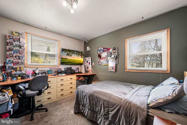 1303 LACEBARK ST, Feasterville Trevose, PA 19053