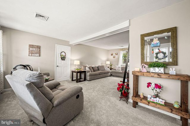 1303 LACEBARK ST, Feasterville Trevose, PA 19053