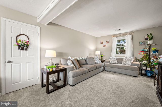 1303 LACEBARK ST, Feasterville Trevose, PA 19053