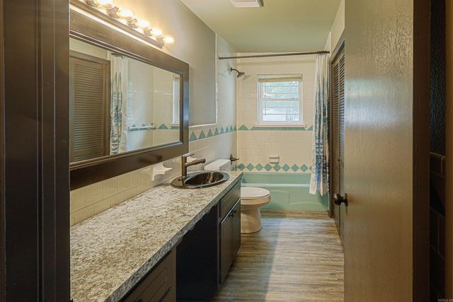 217 Cedarwood Drive, Hot Springs, AR 71901