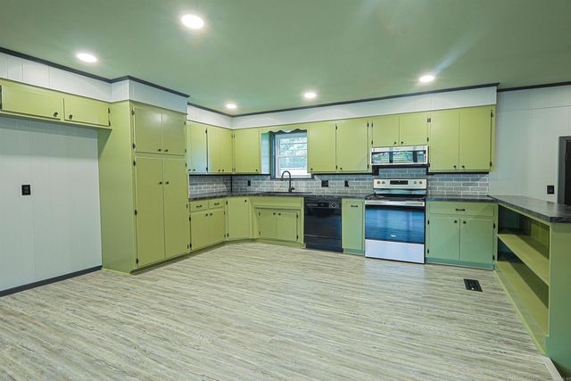 217 Cedarwood Drive, Hot Springs, AR 71901