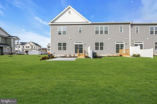 3801 JORDAN DR, West Windsor, NJ 08550