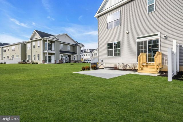 3801 JORDAN DR, West Windsor, NJ 08550