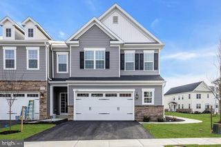 3801 JORDAN DR, West Windsor, NJ 08550