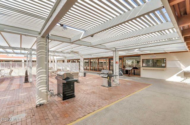 8961 E MICHIGAN Avenue, Sun Lakes, AZ 85248