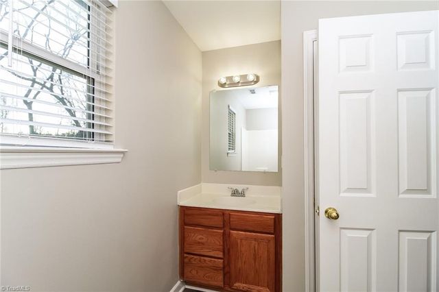 1992 Tea Berry Lane, Winston-salem, NC 27127