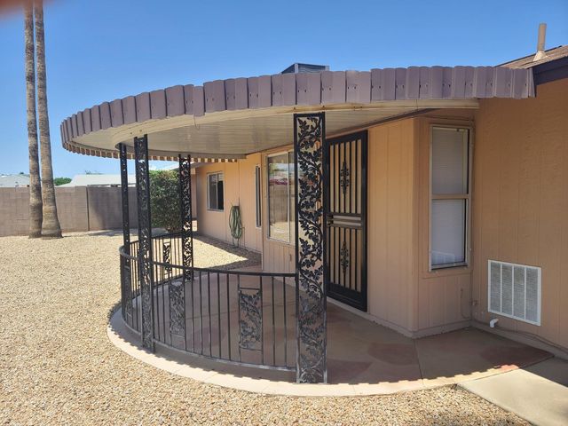 18026 N 135th Avenue, Sun City West, AZ 85375