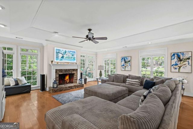 1260 Oakhaven Drive, Roswell, GA 30075