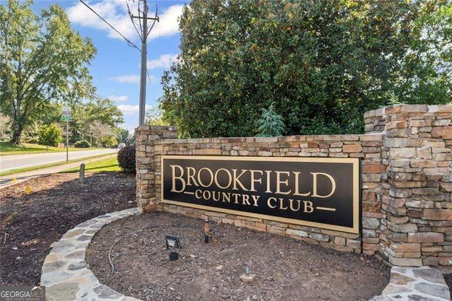 1260 Oakhaven Drive, Roswell, GA 30075