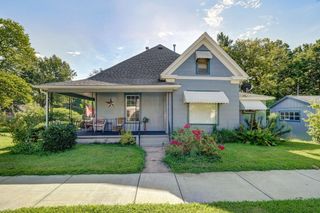 1462 E Mcdaniel Street, Springfield, MO 65802