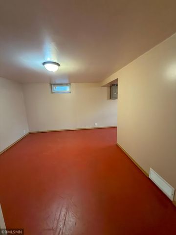 1600 37th Avenue NE, Minneapolis, MN 55421