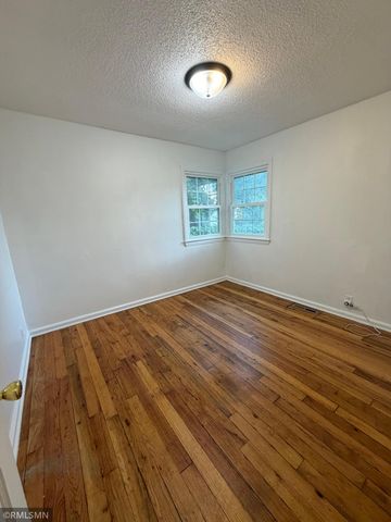 1600 37th Avenue NE, Minneapolis, MN 55421