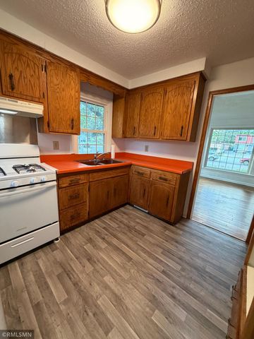 1600 37th Avenue NE, Minneapolis, MN 55421