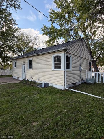 1600 37th Avenue NE, Minneapolis, MN 55421