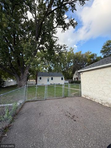 1600 37th Avenue NE, Minneapolis, MN 55421