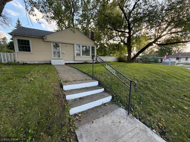 1600 37th Avenue NE, Minneapolis, MN 55421