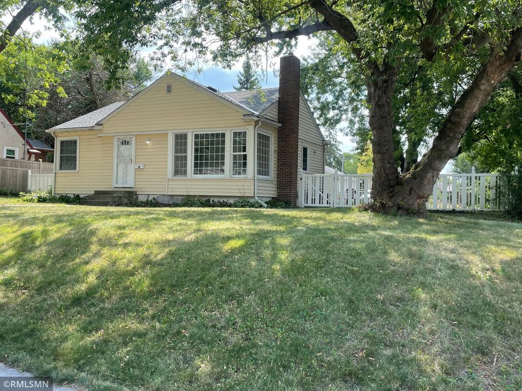 1600 37th Avenue NE, Minneapolis, MN 55421 — exterior