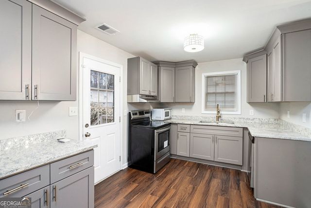 1643 Mary George Avenue NW, Atlanta, GA 30318