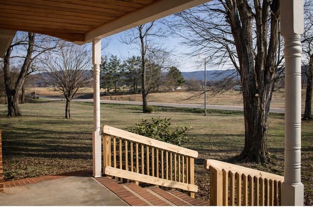 2633 Spencer Rd, Rock Island, TN 38581