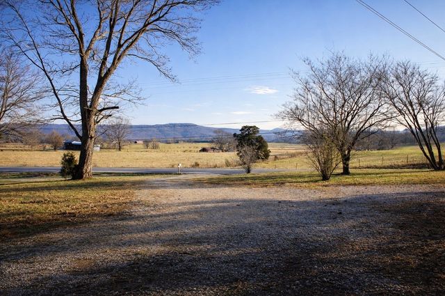 2633 Spencer Rd, Rock Island, TN 38581