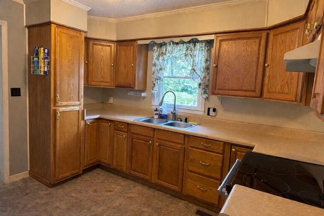 2633 Spencer Rd, Rock Island, TN 38581